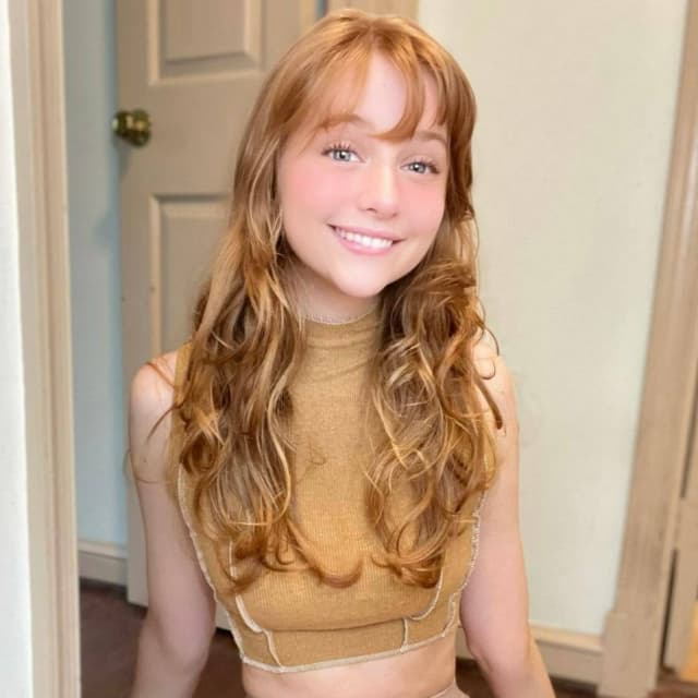 Bella — OnlyFans creator