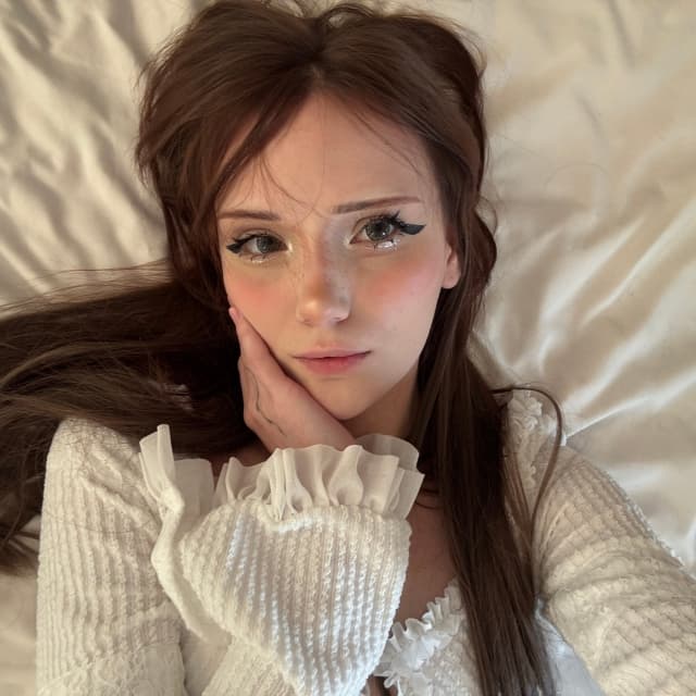 Mara — OnlyFans creator profile